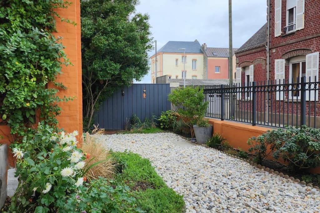 La Baigneuse Maison Avec Jardinet Et Parking Prive, A 200 M Plage Cayeux-sur-Mer Exterior photo